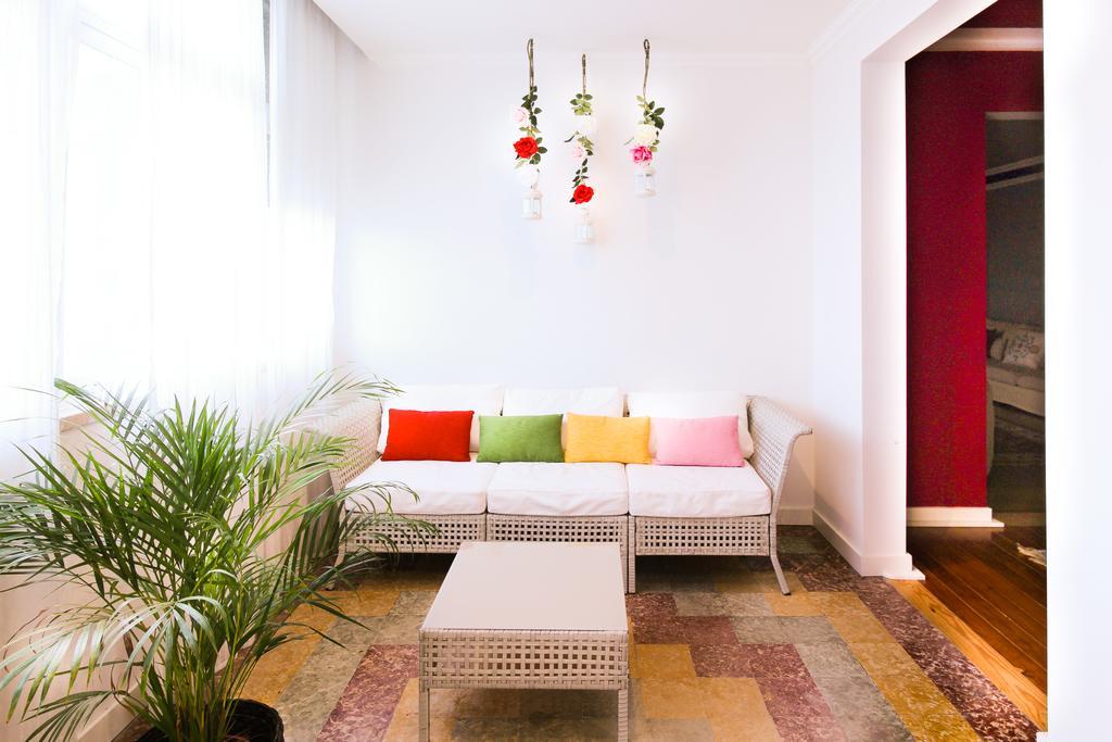 Five-Bedroom Apartment