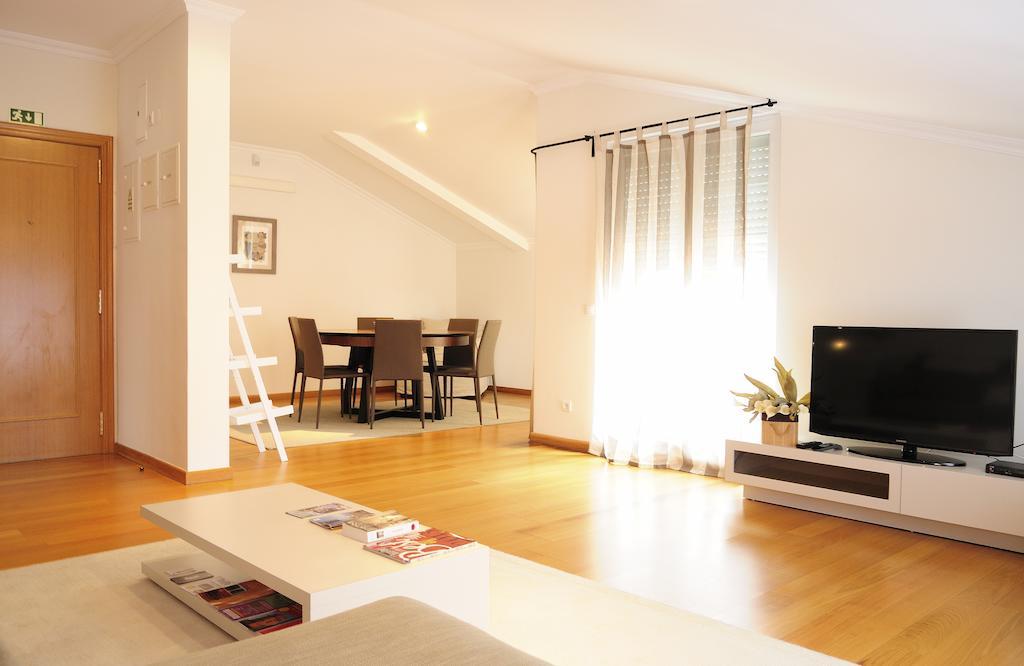 Three-Bedroom Apartment Terrace